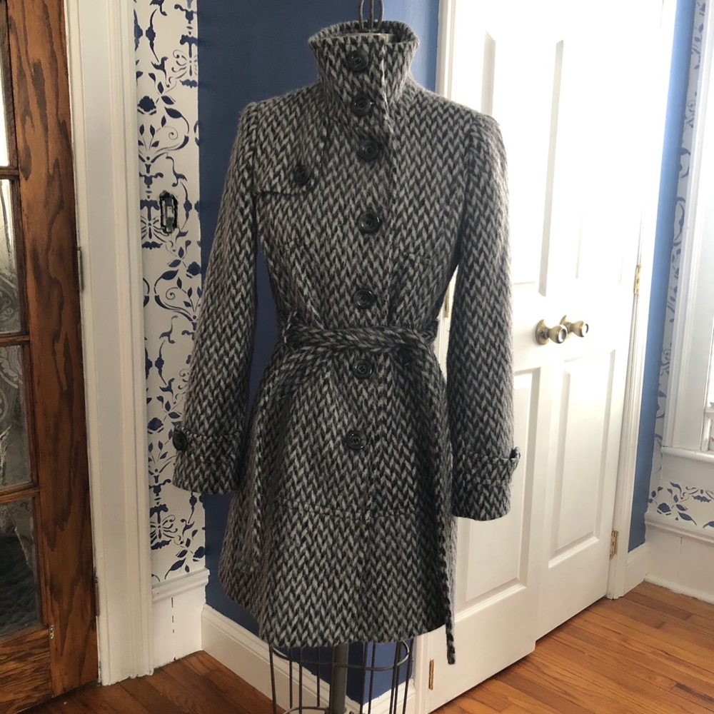 Kenneth Cole Grey Herringbone Pattern Wool coat